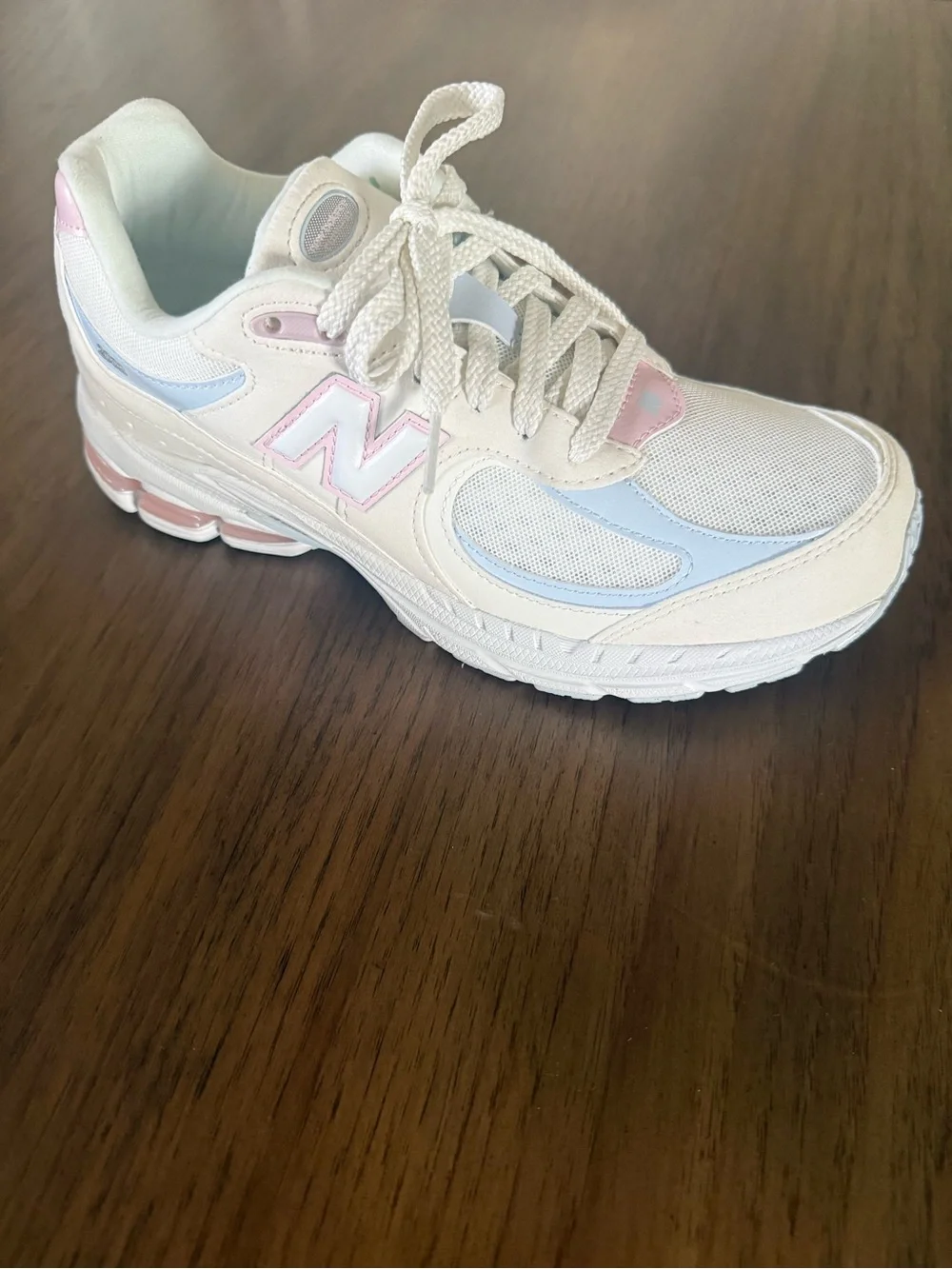 New Balance White and Light Pink Women's Running Sneaker